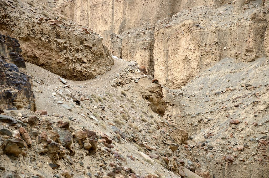 21 Narrow Trail High Above The Gorge After Crossing The Bridge Over The Surakwat River Between Sarak And Kotaz On Trek To K2 North Face In China